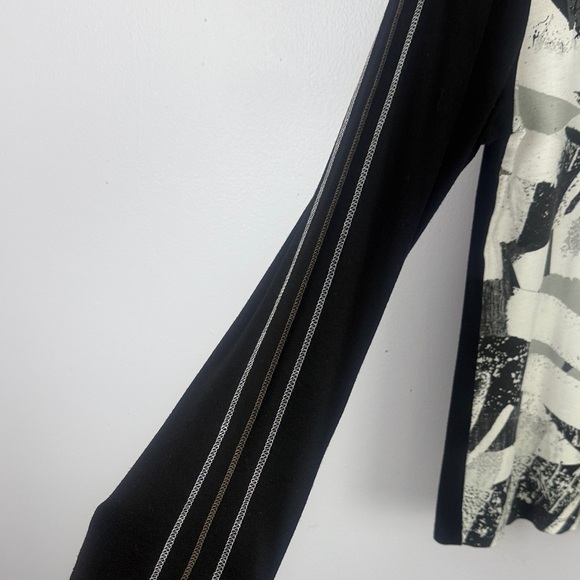 Simply Art by Dolcezza Abstract Black and White Long Sleeve Top - Picture 6 of 8